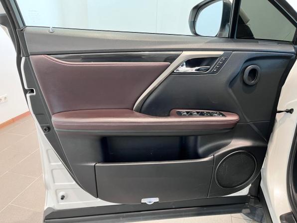 Lexus RX IV с пробегом 2017 года, цена 3 570 000 рублей, 153306 км, внедорожник, Автокод Объявления