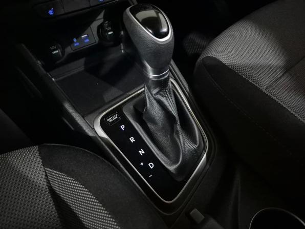 Hyundai Solaris II с пробегом 2018 года, цена 1 490 000 рублей, 56547 км, седан, Автокод Объявления