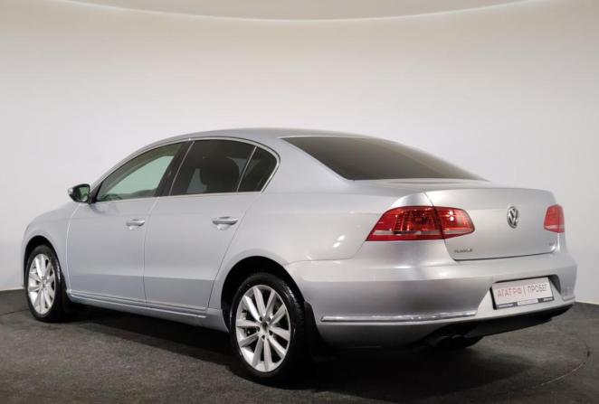 Volkswagen Passat B7 с пробегом 2011 года, цена 930 000 рублей, 179135 км, седан, Автокод Объявления