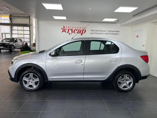 Renault Logan II Рестайлинг с пробегом 2019 года, цена 998 000 рублей, 129000 км, седан, Автокод Объявления