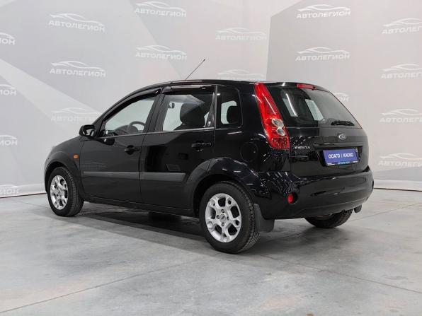Ford Fiesta Mk5 с пробегом 2007 года, цена 395 000 рублей, 199006 км, хэтчбек, Автокод Объявления