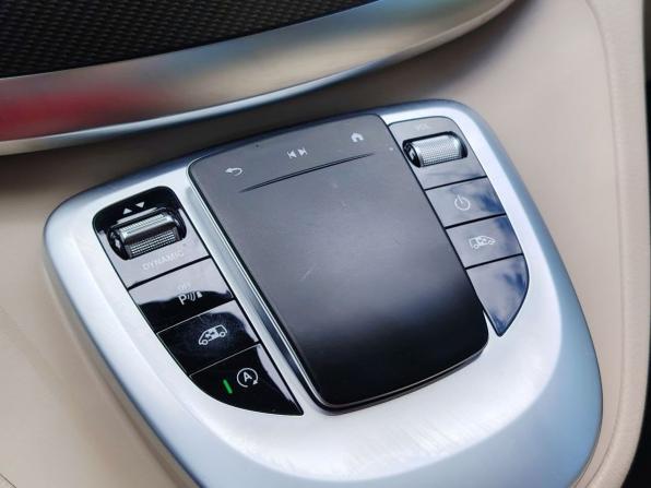 Mercedes-Benz V-Класс III (W447) Рестайлинг с пробегом 2022 года, цена 6 615 000 рублей, 81060 км, минивэн, Автокод Объявления