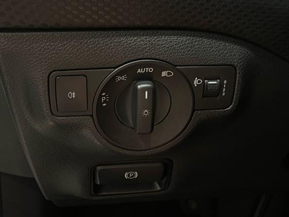 Mercedes-Benz A-Класс III (W176) Рестайлинг с пробегом 2016 года, цена 1 399 000 рублей, 78931 км, хэтчбек, Автокод Объявления