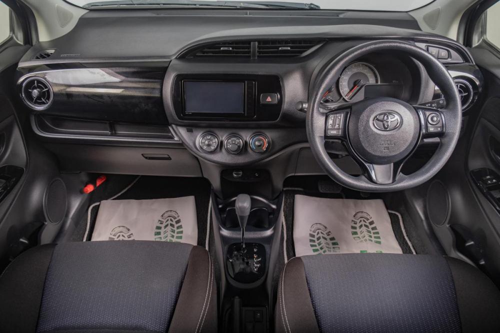 Toyota Vitz III (XP130) Рестайлинг 2 Томск  - изображение 10