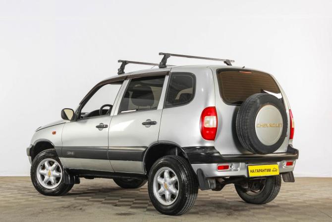 Chevrolet Niva I с пробегом 2004 года, цена 459 000 рублей, 129800 км, внедорожник, Автокод Объявления