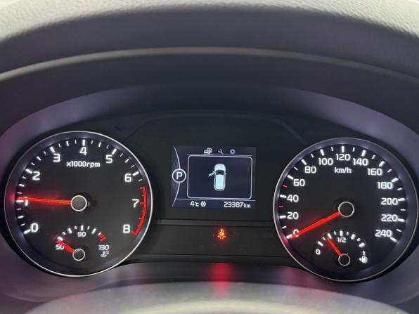 Kia Sportage IV Рестайлинг с пробегом 2018 года, цена 2 399 000 рублей, 23387 км, внедорожник, Автокод Объявления