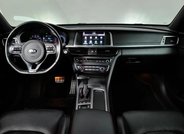 Kia Optima IV с пробегом 2017 года, цена 1 995 000 рублей, 66075 км, седан, Автокод Объявления