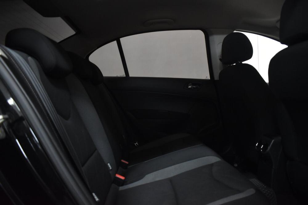 Peugeot 408 I Москва  - изображение 12