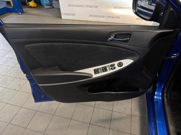 Hyundai Solaris I с пробегом 2011 года, цена 699 000 рублей, 216407 км, хэтчбек, Автокод Объявления