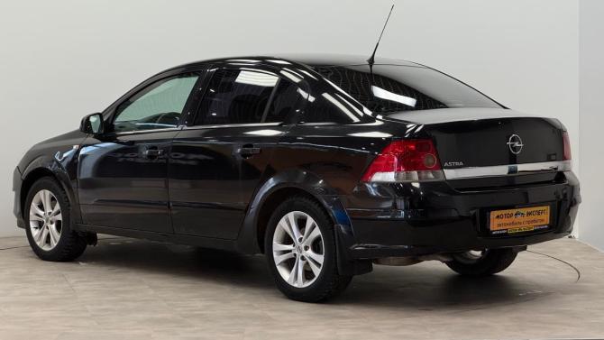 Opel Astra H Рестайлинг с пробегом 2011 года, цена 485 000 рублей, 270677 км, седан, Автокод Объявления