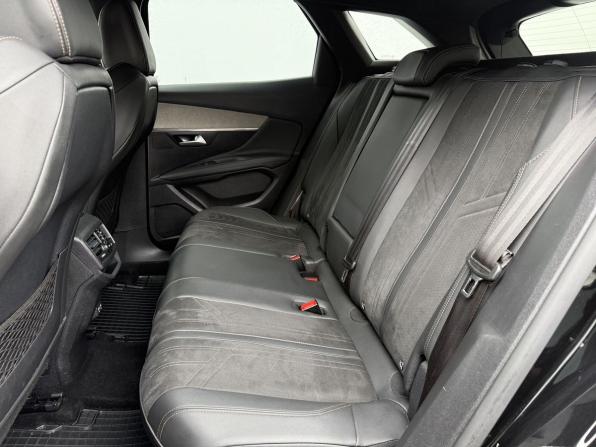 Peugeot 3008 II Рестайлинг с пробегом 2021 года, цена 1 690 000 рублей, 223759 км, внедорожник, Автокод Объявления