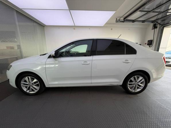 Skoda Rapid I Рестайлинг с пробегом 2018 года, цена 999 000 рублей, 248388 км, лифтбек, Автокод Объявления