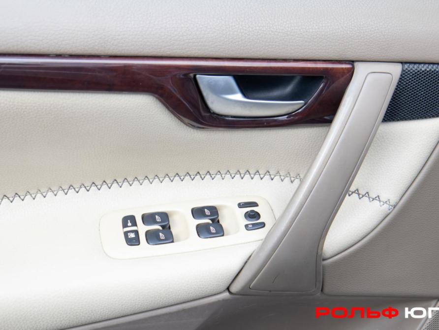 Volvo XC70 I Рестайлинг Москва  - изображение 17