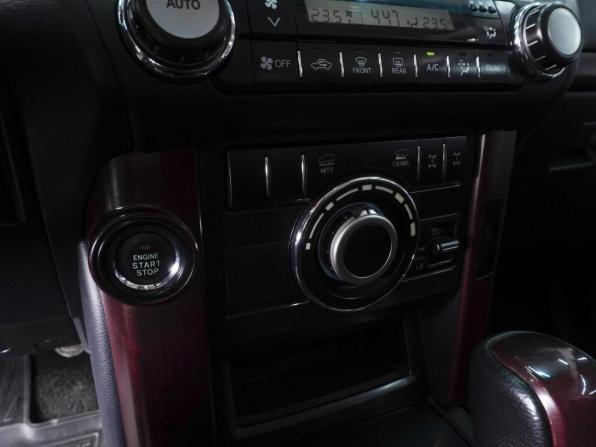 Toyota Land Cruiser Prado 150 Series Рестайлинг 1 с пробегом 2013 года, цена 3 695 000 рублей, 229941 км, внедорожник, Автокод Объявления