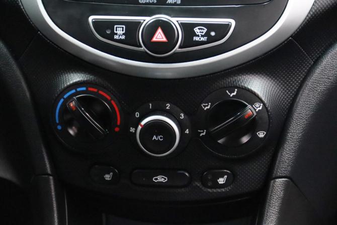 Hyundai Solaris I с пробегом 2013 года, цена 665 650 рублей, 324284 км, седан, Автокод Объявления