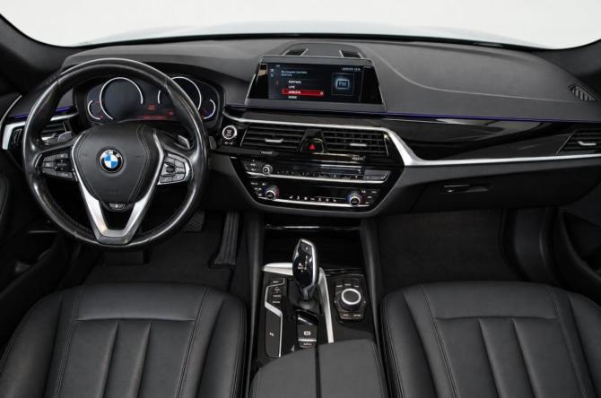 BMW 5 серии VII (G30/G31/G38) с пробегом 2018 года, цена 3 529 000 рублей, 93000 км, седан, Автокод Объявления