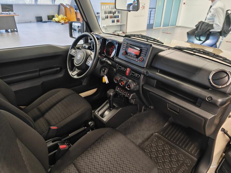 Suzuki Jimny IV Санкт-Петербург  - изображение 8