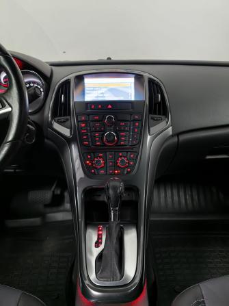Opel Astra J Рестайлинг с пробегом 2013 года, цена 848 000 рублей, 165673 км, седан, Автокод Объявления