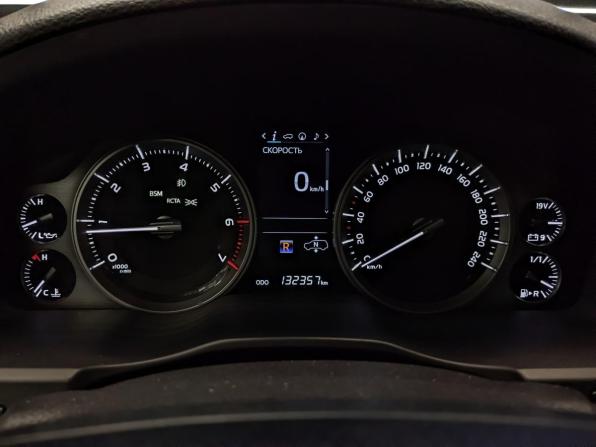 Toyota Land Cruiser 200 Series Рестайлинг 2 с пробегом 2019 года, цена 7 550 000 рублей, 132326 км, внедорожник, Автокод Объявления