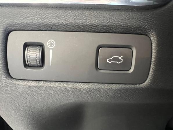 Volvo XC60 II с пробегом 2018 года, цена 3 455 900 рублей, 113701 км, внедорожник, Автокод Объявления