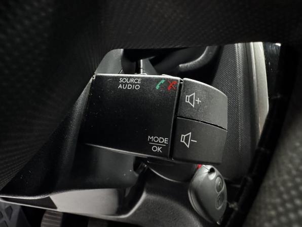 Renault Sandero II с пробегом 2014 года, цена 765 000 рублей, 158464 км, хэтчбек, Автокод Объявления