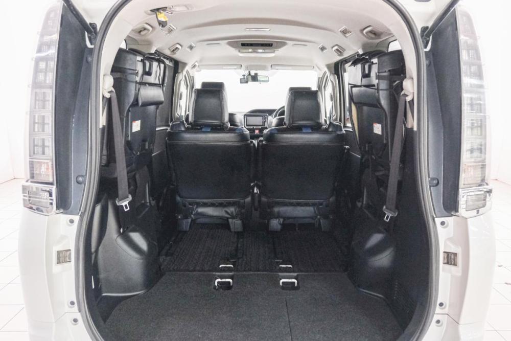 Toyota Voxy III (R80) Красноярск  - изображение 19