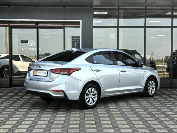 Hyundai Solaris II с пробегом 2017 года, цена 1 295 000 рублей, 97158 км, седан, Автокод Объявления