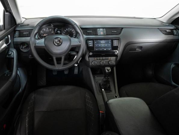Skoda Octavia III (A7) Рестайлинг с пробегом 2018 года, цена 1 629 000 рублей, 114133 км, лифтбек, Автокод Объявления