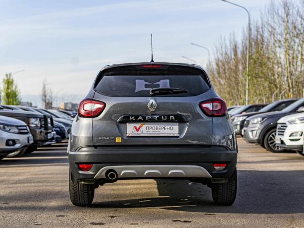 Renault Kaptur I с пробегом 2018 года, цена 1 044 000 рублей, 195904 км, внедорожник, Автокод Объявления