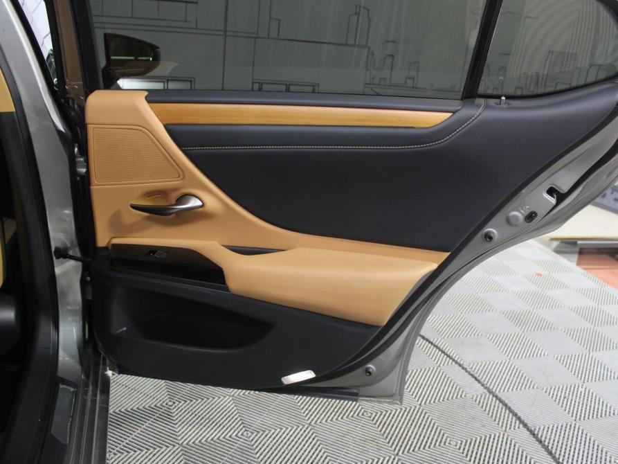 Lexus ES VII Рестайлинг Москва  - изображение 24