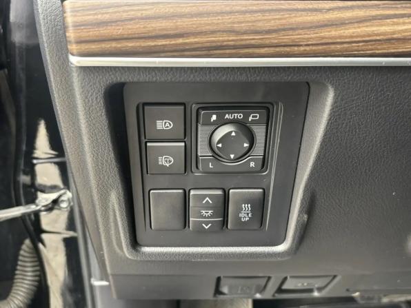 Toyota Land Cruiser Prado 150 Series Рестайлинг 2 с пробегом 2017 года, цена 4 500 000 рублей, 82231 км, внедорожник, Автокод Объявления