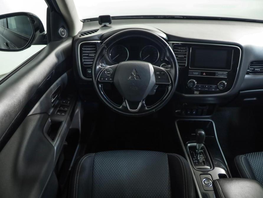 Mitsubishi Outlander III Рестайлинг 3 Санкт-Петербург  - изображение 11