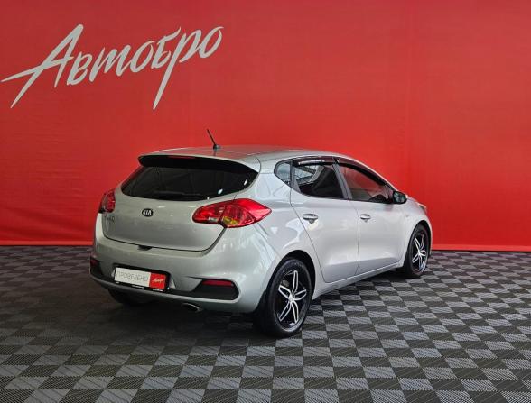 Kia Ceed II с пробегом 2014 года, цена 660 000 рублей, 245440 км, хэтчбек, Автокод Объявления