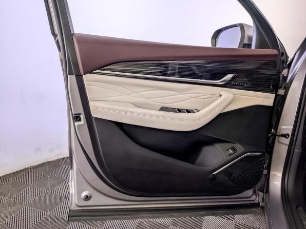 Geely Monjaro I с пробегом 2023 года, цена 3 200 000 рублей, 44571 км, внедорожник, Автокод Объявления