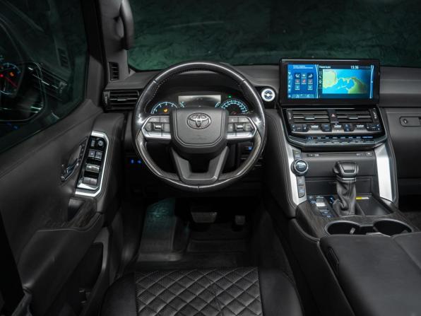 Toyota Land Cruiser 300 Series с пробегом 2022 года, цена 8 890 000 рублей, 122786 км, внедорожник, Автокод Объявления