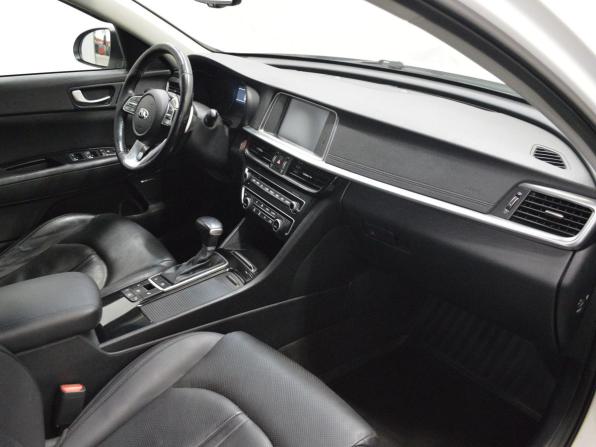 Kia Optima IV Рестайлинг с пробегом 2018 года, цена 1 300 000 рублей, 206307 км, седан, Автокод Объявления