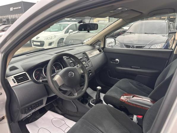 Nissan Tiida I Рестайлинг с пробегом 2010 года, цена 566 500 рублей, 224412 км, хэтчбек, Автокод Объявления