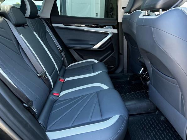 Geely Atlas II с пробегом 2024 года, цена 3 049 000 рублей, 35229 км, внедорожник, Автокод Объявления
