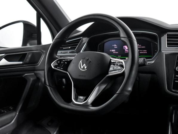 Volkswagen Tiguan II Рестайлинг с пробегом 2021 года, цена 4 199 000 рублей, 79130 км, внедорожник, Автокод Объявления