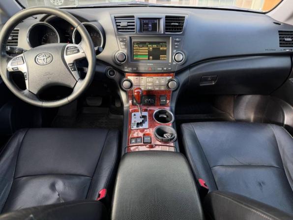 Toyota Highlander II (XU40) Рестайлинг с пробегом 2012 года, цена 2 150 000 рублей, 319567 км, внедорожник, Автокод Объявления