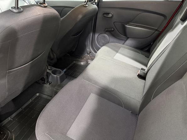 Renault Logan II Рестайлинг с пробегом 2021 года, цена 1 099 800 рублей, 68000 км, седан, Автокод Объявления