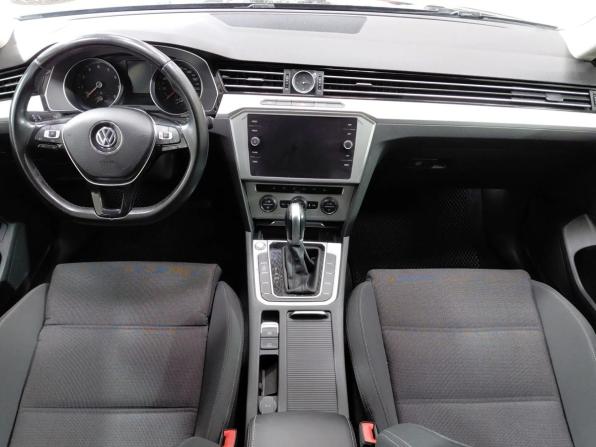 Volkswagen Passat B8 с пробегом 2018 года, цена 1 600 000 рублей, 261459 км, универсал, Автокод Объявления