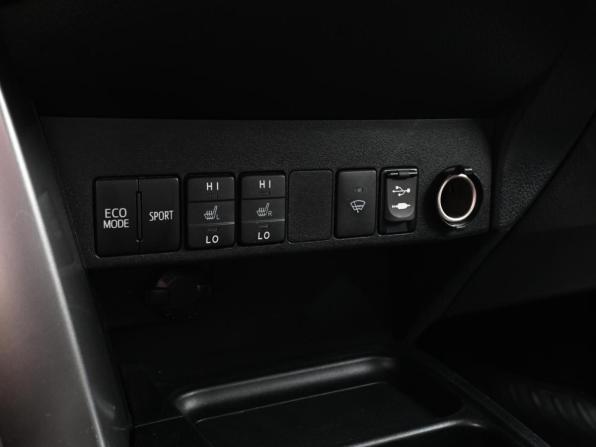 Toyota RAV4 IV (XA40) Рестайлинг с пробегом 2017 года, цена 2 170 000 рублей, 118061 км, внедорожник, Автокод Объявления