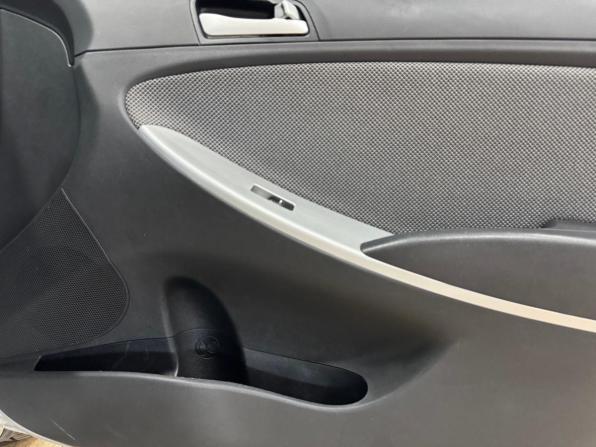 Hyundai Solaris I с пробегом 2014 года, цена 800 000 рублей, 142580 км, седан, Автокод Объявления