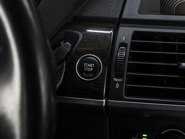 BMW X5 II (E70) Рестайлинг с пробегом 2012 года, цена 2 279 000 рублей, 249411 км, внедорожник, Автокод Объявления