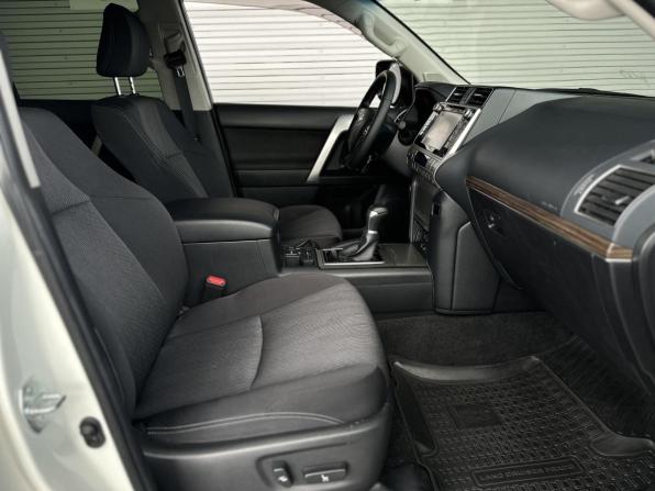 Toyota Land Cruiser Prado 150 Series Рестайлинг 3 с пробегом 2020 года, цена 7 890 000 рублей, 19017 км, внедорожник, Автокод Объявления