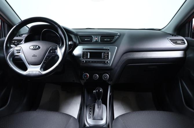 Kia Rio III Рестайлинг с пробегом 2017 года, цена 1 399 000 рублей, 57400 км, седан, Автокод Объявления
