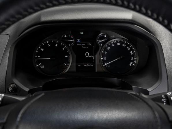 Toyota Land Cruiser Prado 150 Series Рестайлинг 2 с пробегом 2017 года, цена 6 449 000 рублей, 67249 км, внедорожник, Автокод Объявления