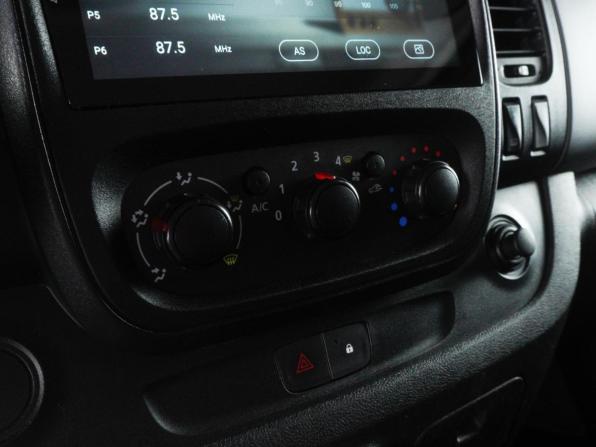 Opel Vivaro B с пробегом 2019 года, цена 2 798 000 рублей, 171986 км, минивэн, Автокод Объявления