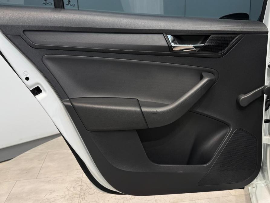 Skoda Rapid I Рестайлинг Волжский  - изображение 15